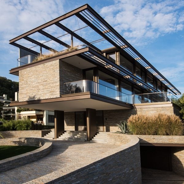 معماران کوچل دامنه تپه در سوئیس را با «شگفتی معماری» تاج می‌گذارند